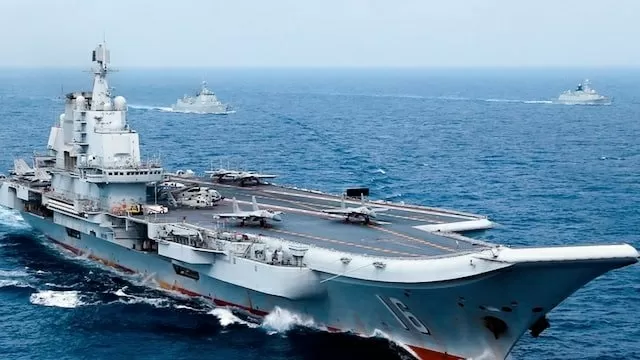 Militer China Kepung...
