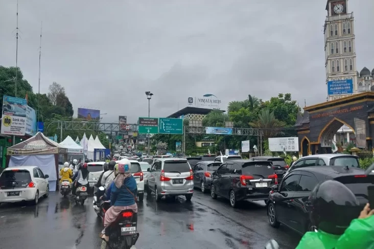 25.000 Kendaraan Padati...
