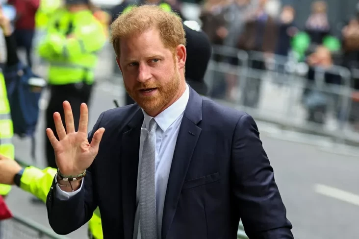 Pangeran Harry Menyesal...