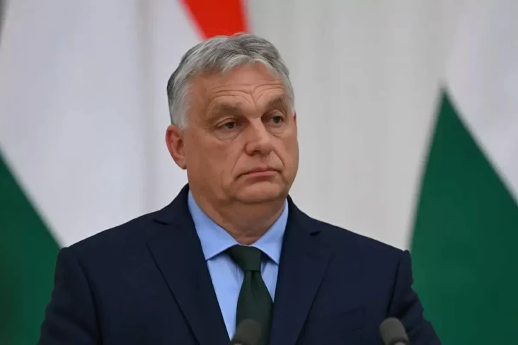 Hongaria Mundur dari...
