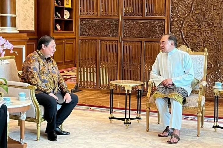 Airlangga Temui Anwar...