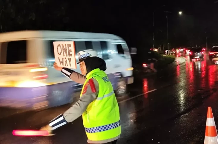 Aksi Polisi Joget saat...