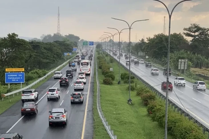 Hujan Deras Guyur Cirebon,...