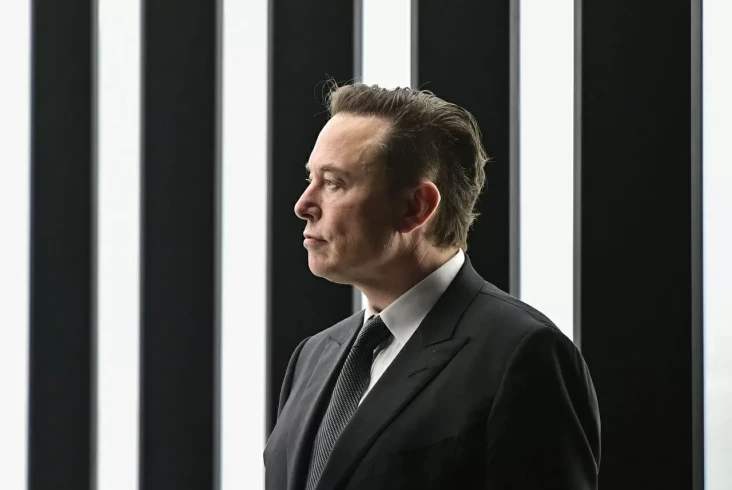 Elon Musk Peringatkan...