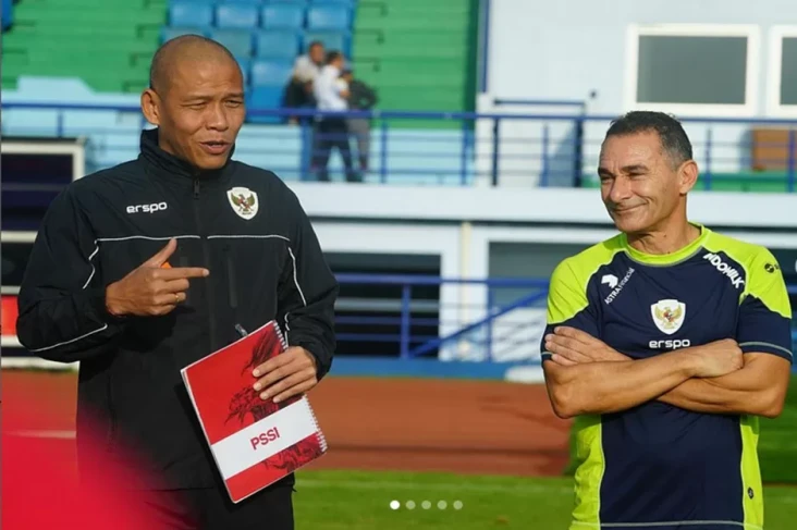 Profil Nova Arianto,...