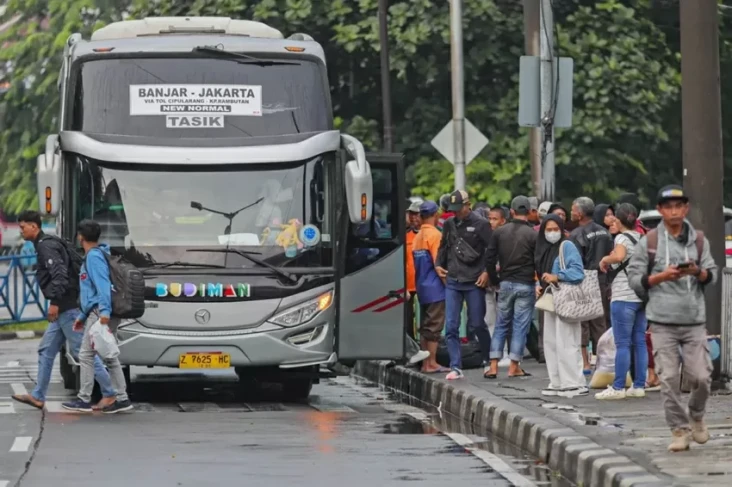 Libur Lebaran Berakhir,...
