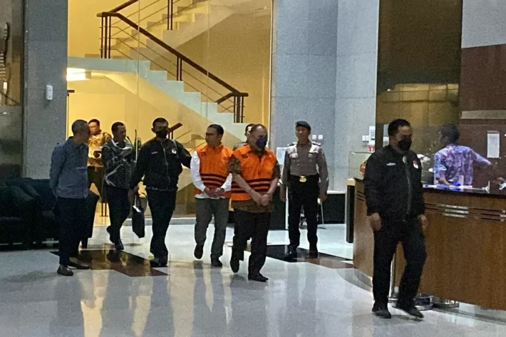 KPK Selidiki Korupsi...