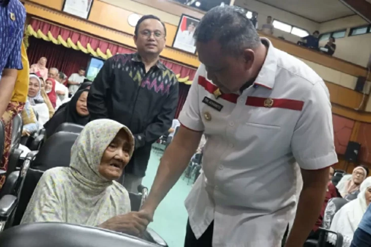 Wali Kota Bekasi Wajibkan...
