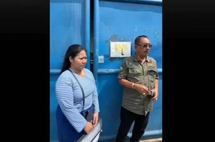 Bantu Warga yang Ijazahnya...