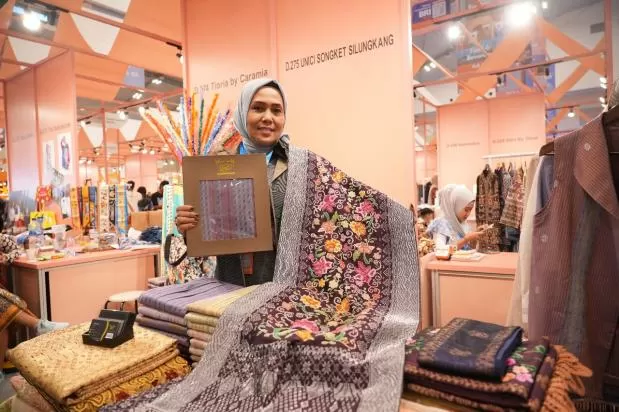 Inspiratif! UMKM Songket...