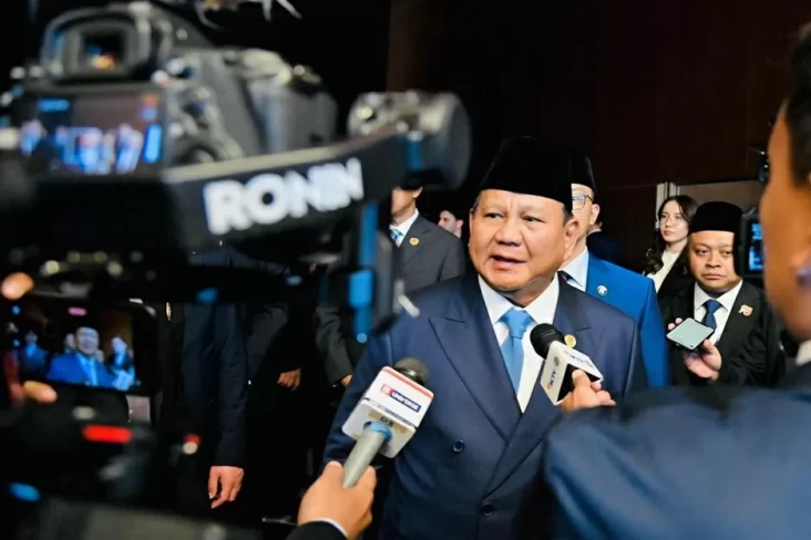 Presiden Prabowo Bertemu...