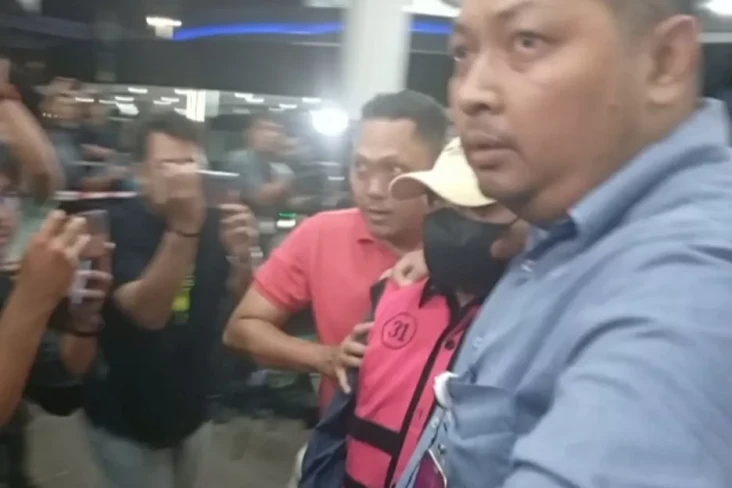 Ditetapkan Tersangka...