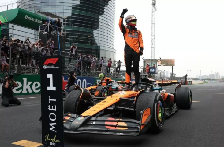 Oscar Piastri Menang...