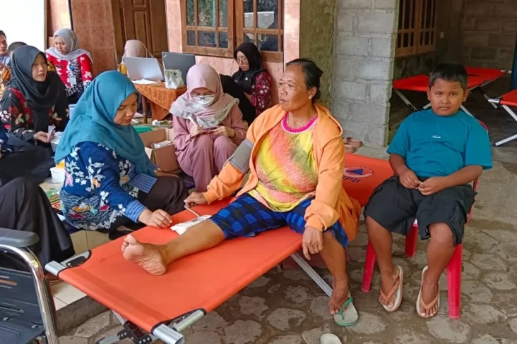 Ratusan Warga Klaten...