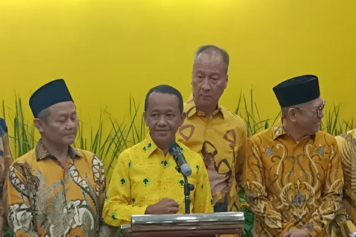 Halalbihalal Partai...