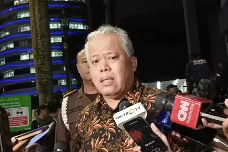 Kejagung Kembalikan...