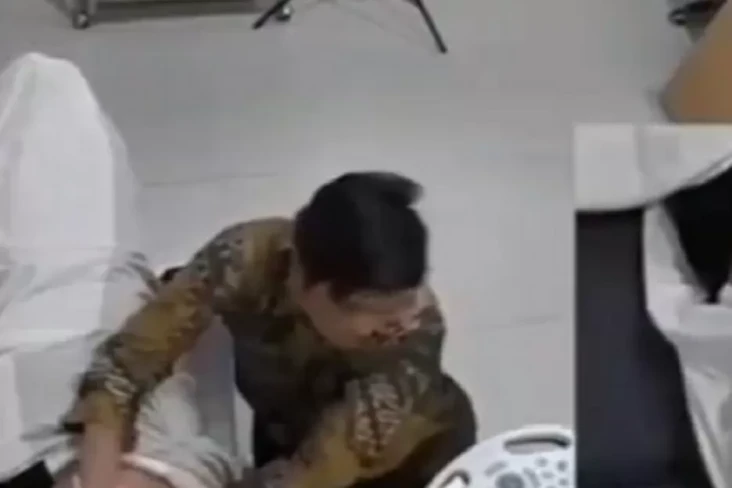Syafril Dokter Kandungan...