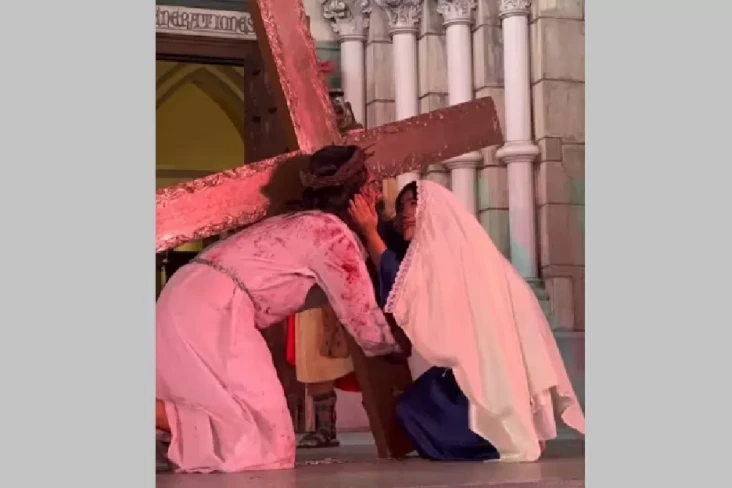 Jumat Agung di Katedral...