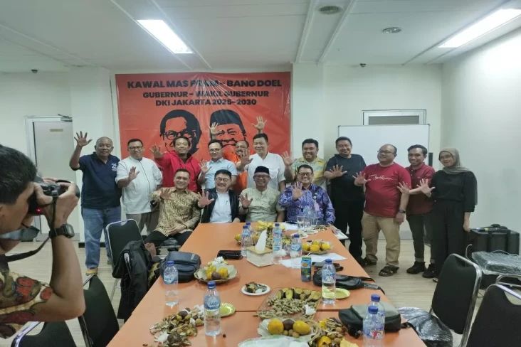 Aktivis Jakarta Bahas...