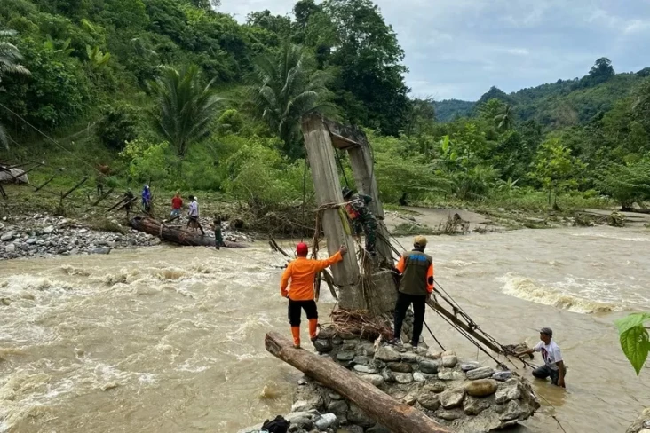 Puluhan Rumah di Kolaka...