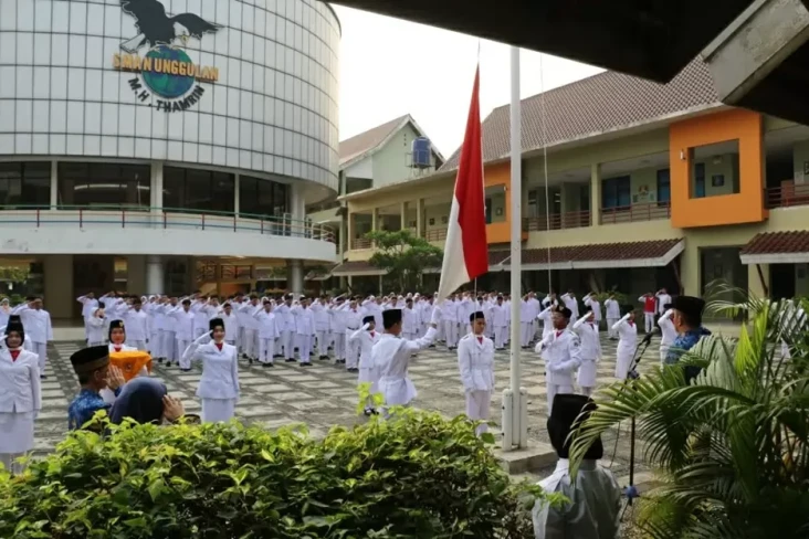 12 Sekolah Ini Terpilih...