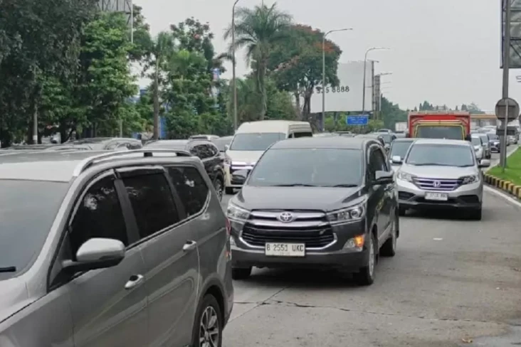 Bandung Diserbu Wisatawan...