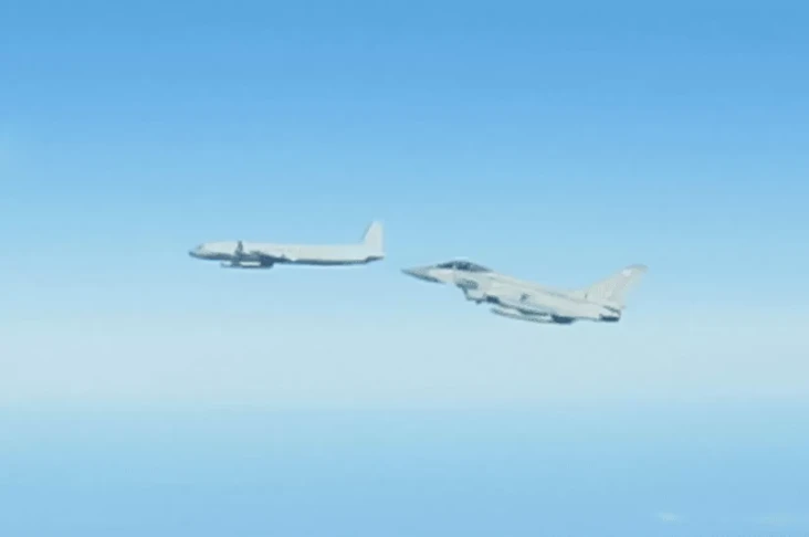 2 Jet Tempur Inggris...