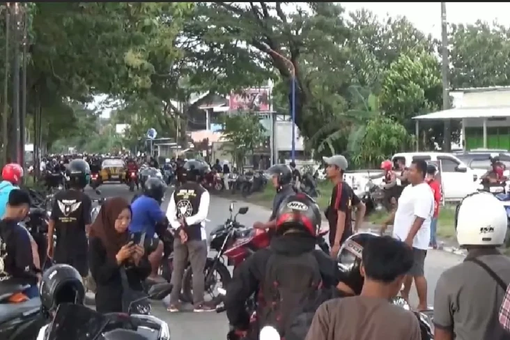 Kerusahan Antarpeguruan...