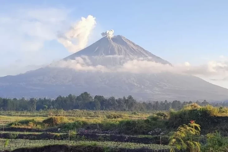 5 Gunung Suci di Jawa...