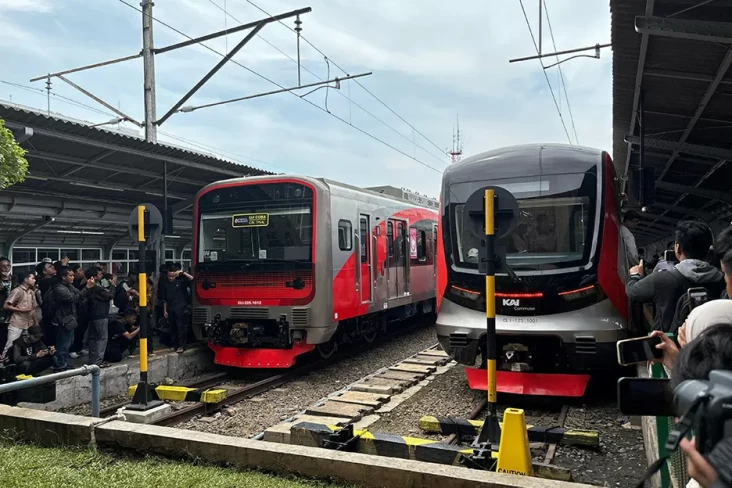 100 Tahun Jaringan KRL,...