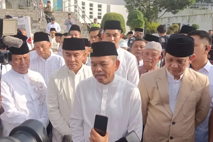 Gubernur Jabar Dedi...