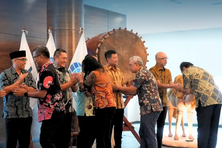 Momen Setahun Sekali,...