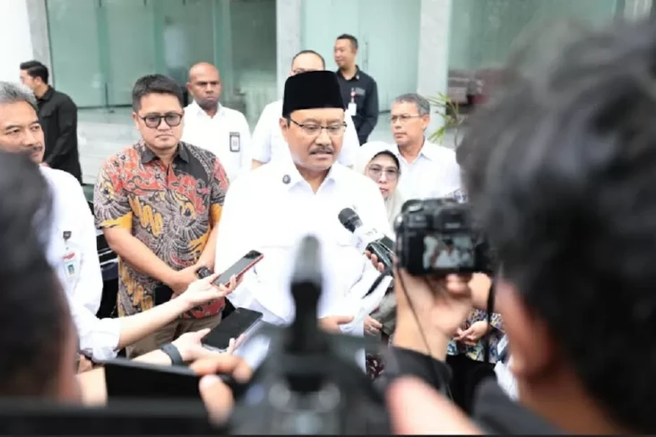 Mensos: Soeharto dan...