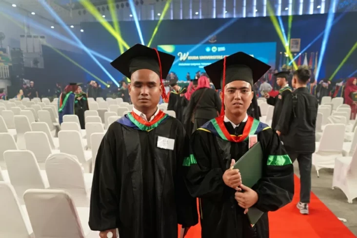 Cerita Rovan dan Rohmat,...