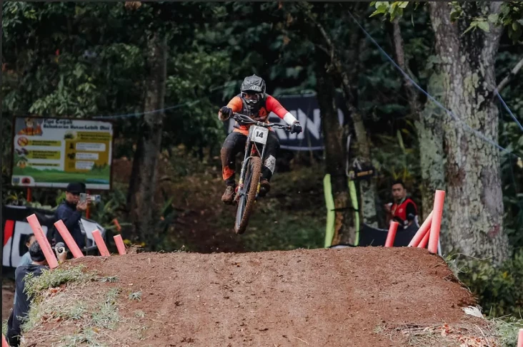 76 Indonesian Downhill...
