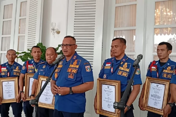 Gaji Damkar Jakarta...