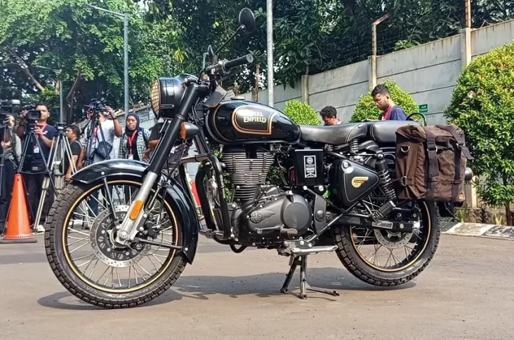 Motor Royal Enfield...