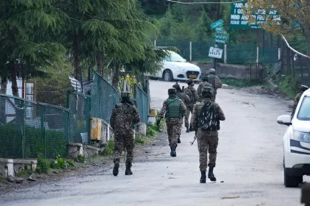 Konflik Kashmir Memanas!...