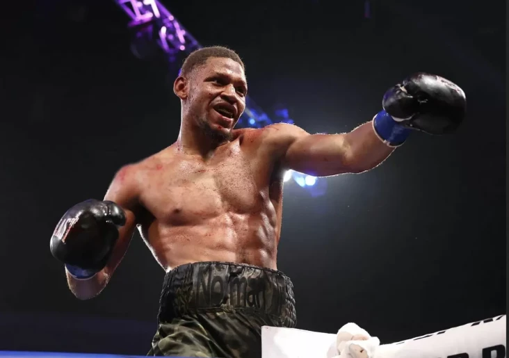 Juara WBO Brian Norman...