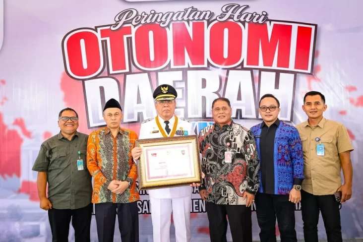 Pemkot Tangsel Masuk...