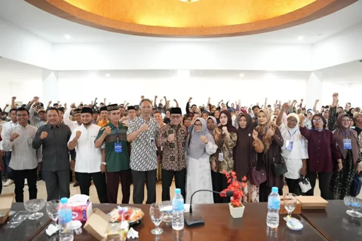 Sosialisasi MBG, Warga...