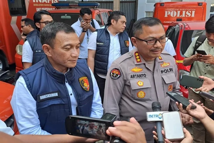 Rampok Minimarket, Oknum...