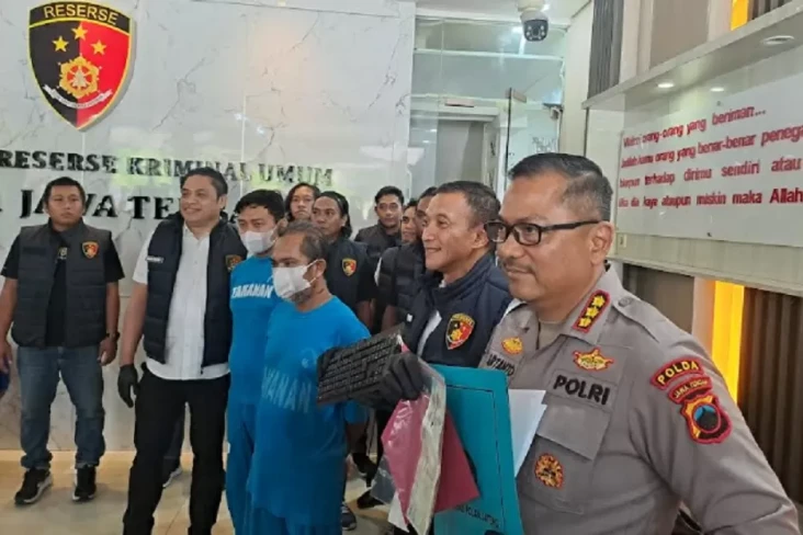 Pemalsuan STNK Mobil...