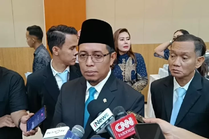 Kenapa Hasan Nasbi Mundur...