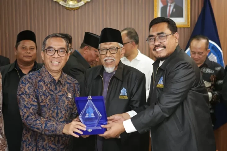 Dukung Pendirian USG,...