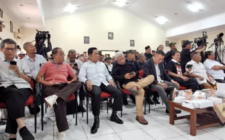 Jokowi ke Polda Metro...
