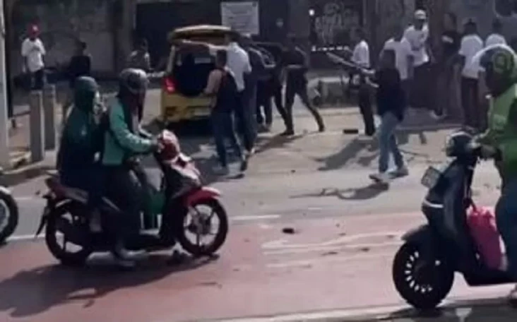 Polisi Tangkap 19 Orang...