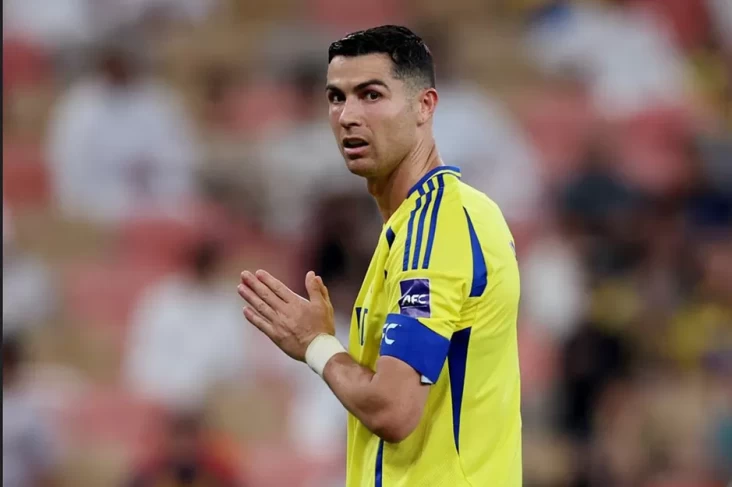 Momen Ronaldo Ngedumel...