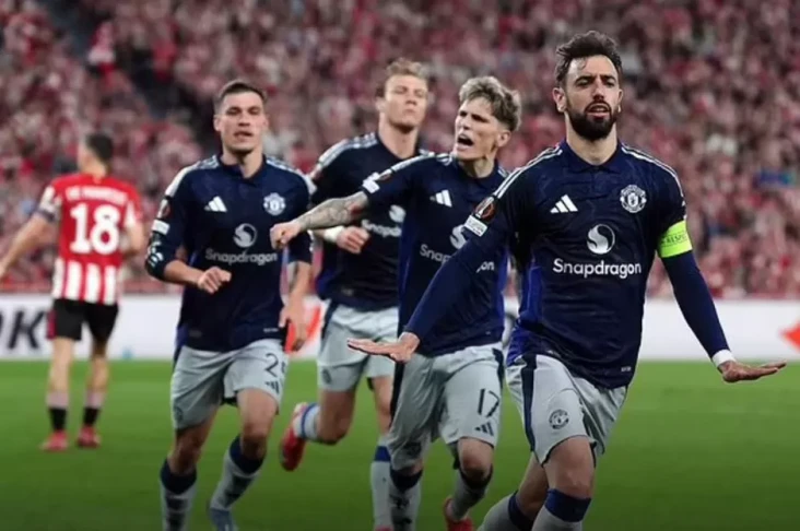 Manchester United Hancurkan...