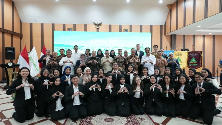 55 Perawat Profesional...